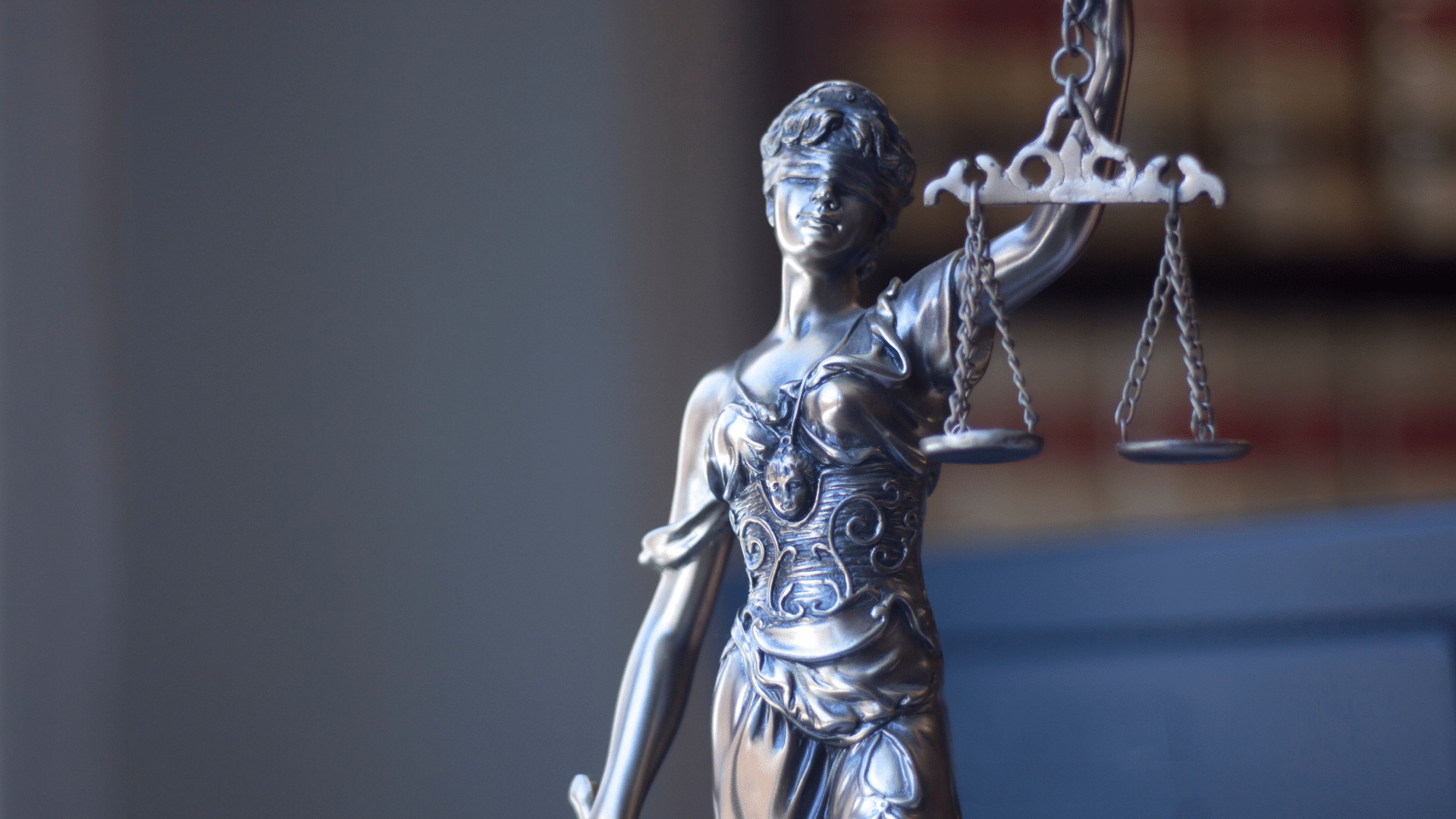 Statue de la Justice: symbole des avocats